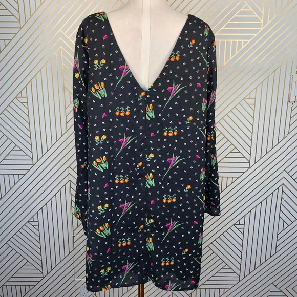 ASOS Glamorous Petite Black Floral‎ Button Dress - Picture 7 of 8